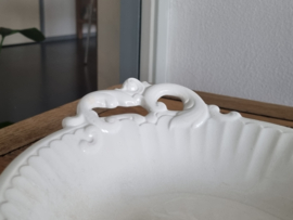 Societe Ceramique Serveerschaal met open gewerkte grepen 35 cm