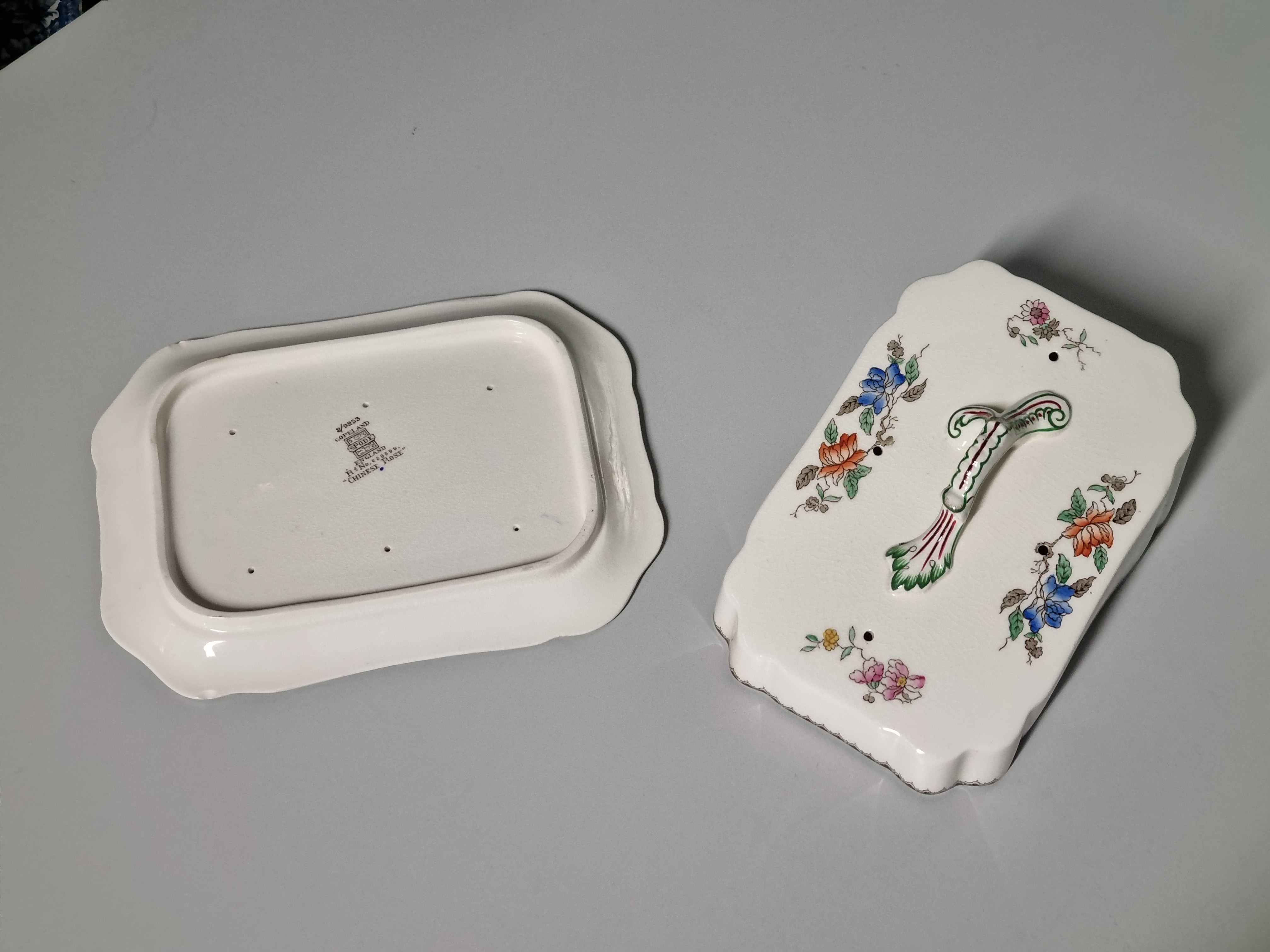 Engels Spode Copeland Chinese Rose kaasstolp boterstolp