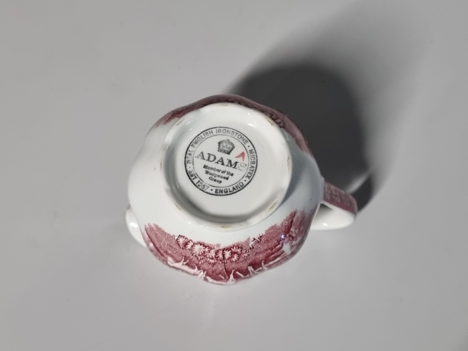 Engels rood Wedgwood Adams English Scenic schenkkannetje 0,15 liter (recht randje)