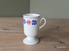 Boerenbont Boch Irish Coffee mok op voet met oor