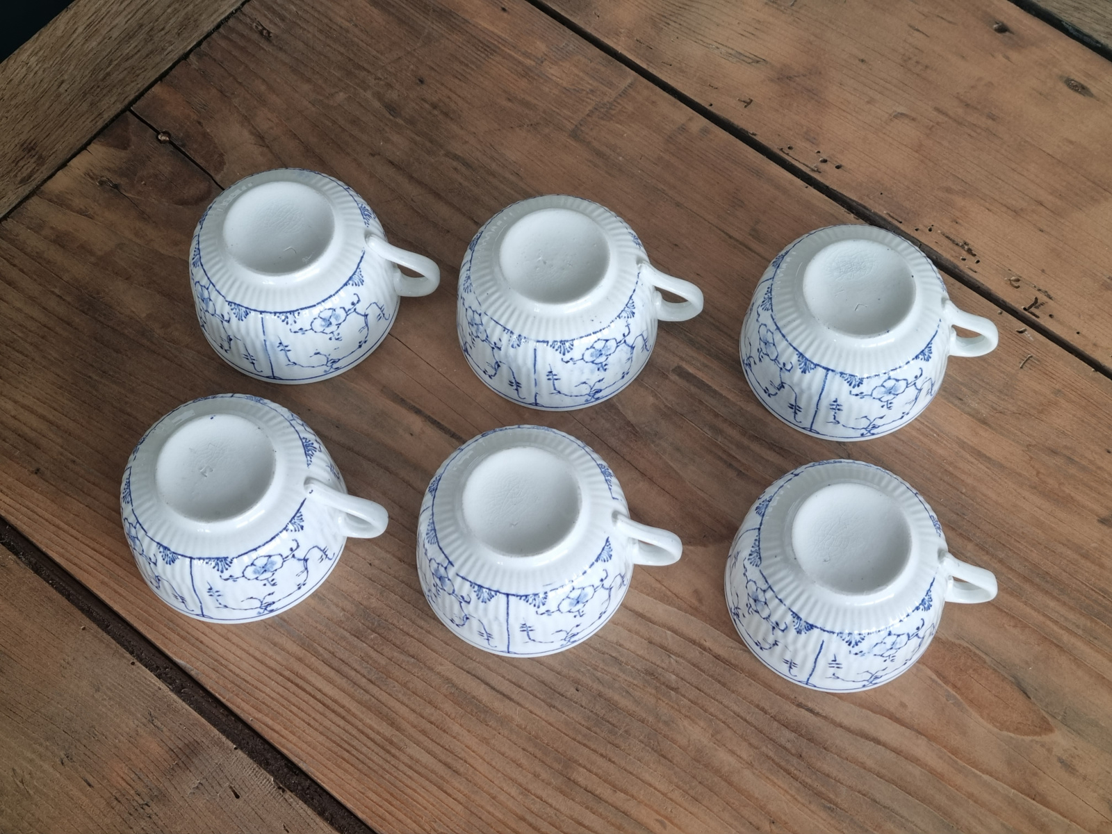 Saksch vermoedelijk Meissen (?) set 6x Thee Kop en schotel