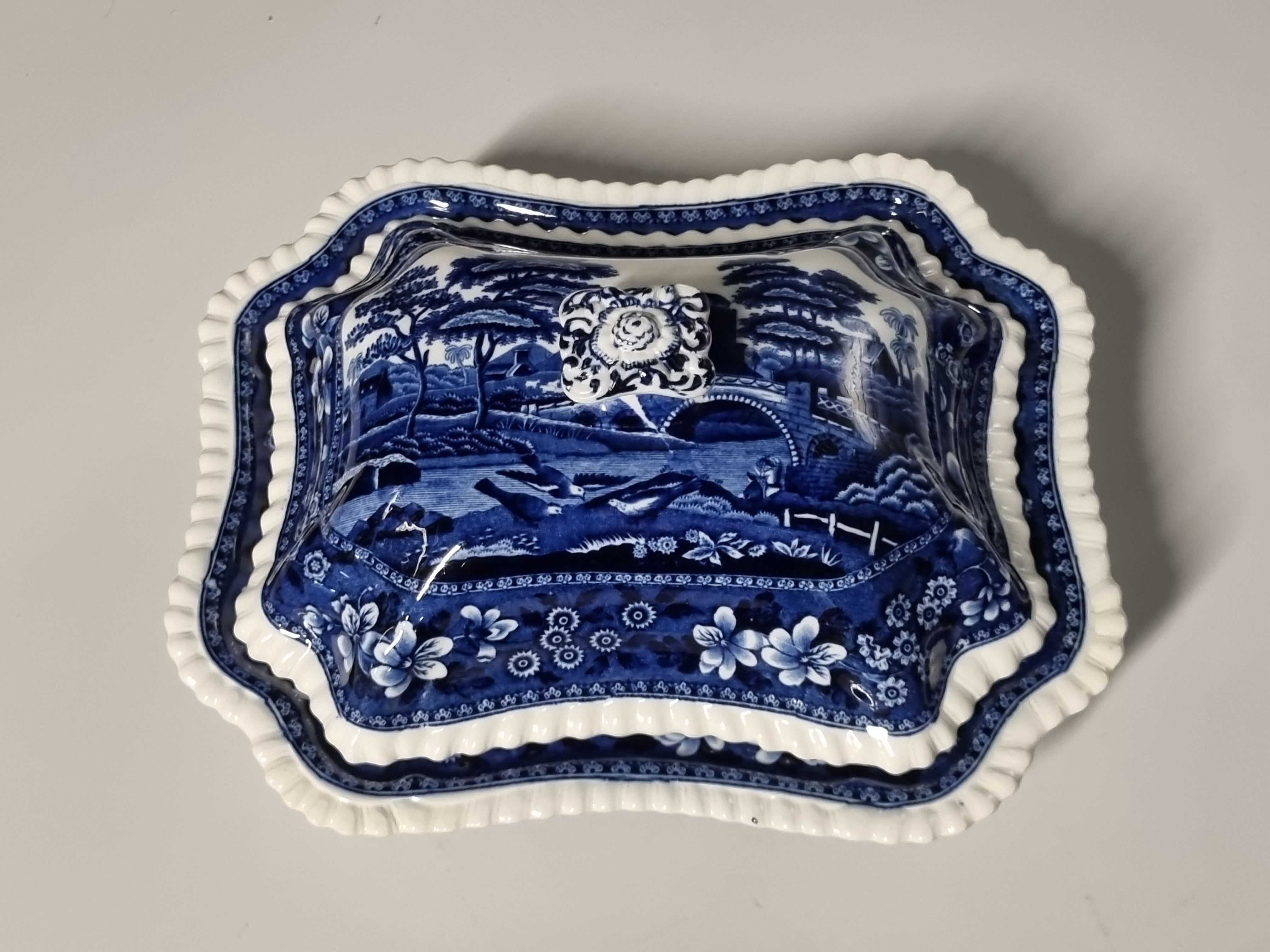 Engels Copeland Spode's Tower blauw dekschaal terrine