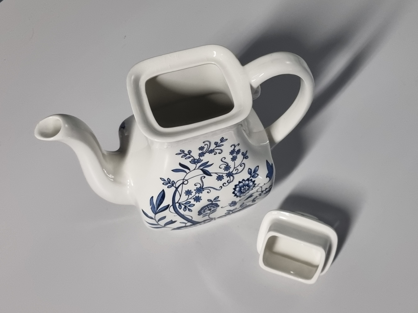 Engels blauw Enoch Wedgwood Blue Onion Koffiepot (2)
