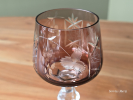 Boheems Kristal Glas oud roze op hoge voet 21,5 cm