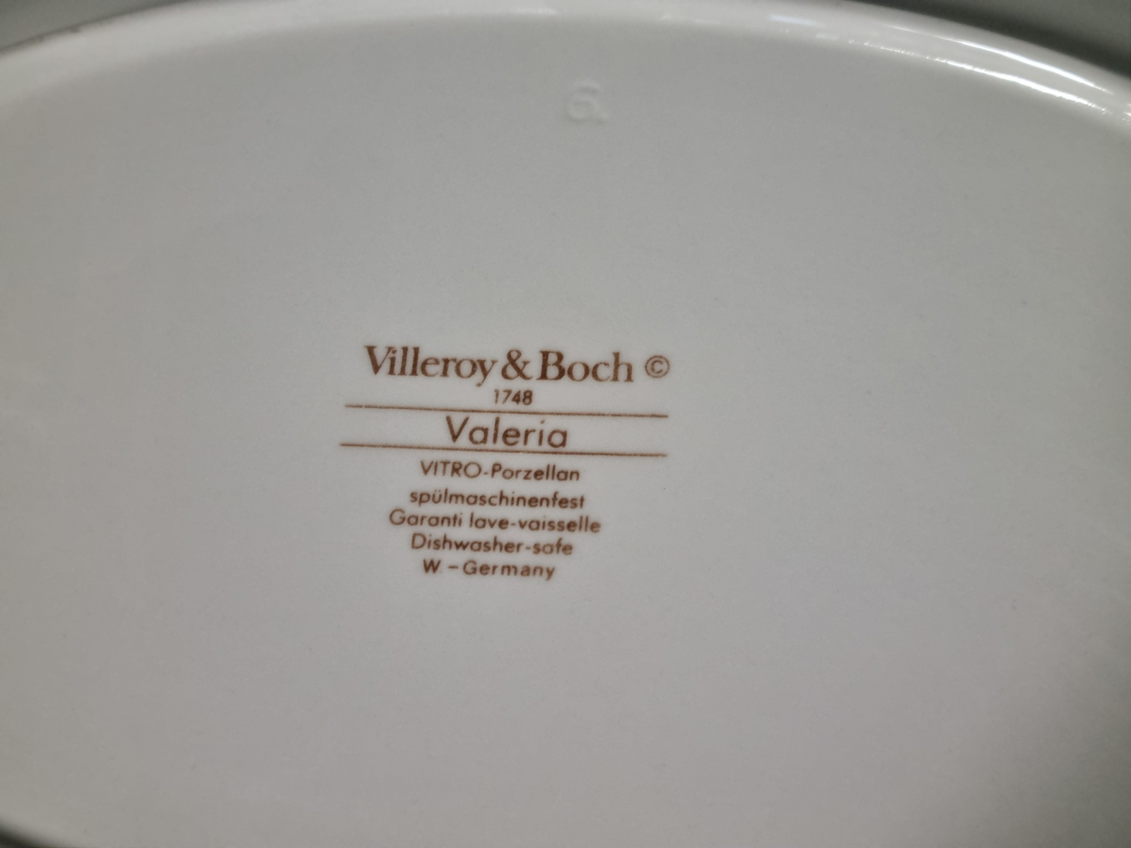 Villeroy en Boch Valeria rood ovale schaal 32 cm