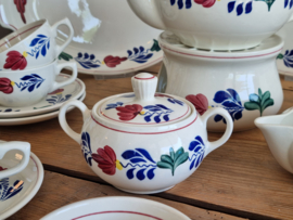 Boerenbont Boch Theeservies model Zeeland 8 personen (zwarte stempel)