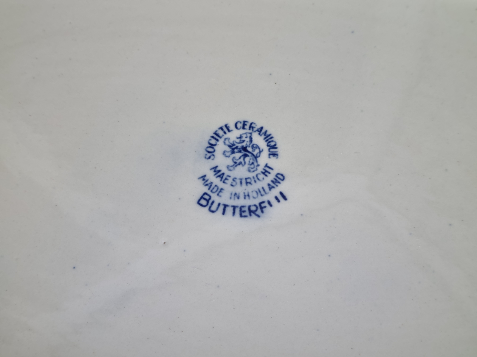Societe Ceramique Butterflij Schaal met greepjes 38,5 cm (wit)