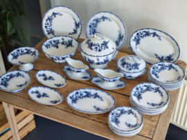 Societe Ceramique Etruria vloeiblauw compleet Eetservies 8-pers.
