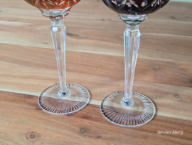 Boheems Kristal Glas set van 2x op hoge voet 19,5 cm kleur: rood en oranje