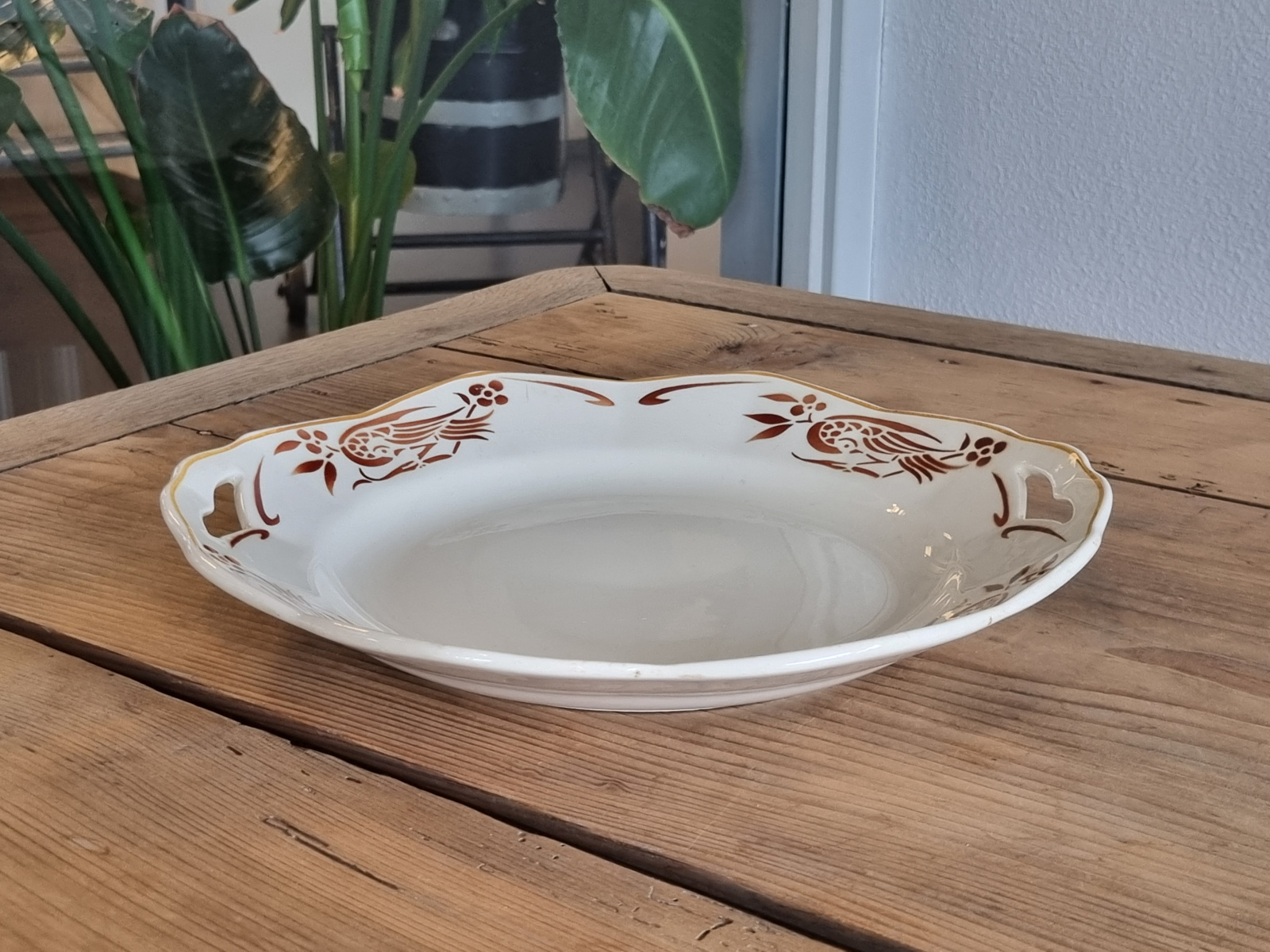 Petrus Regout vintage Spuitdecor Serveerschaal 25 cm