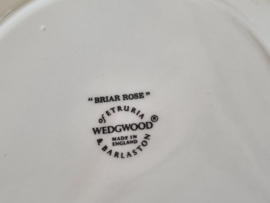 Verkocht = Wedgwood Briar Rose Serveerbordje met opstaande rand 15,5 cm