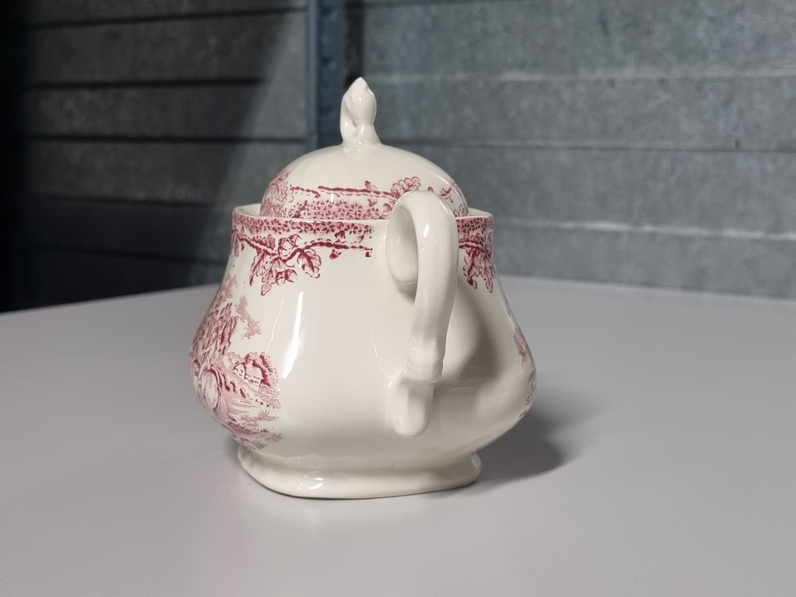 Engels rood Jachtservies Myott's Country Life Suikerpot