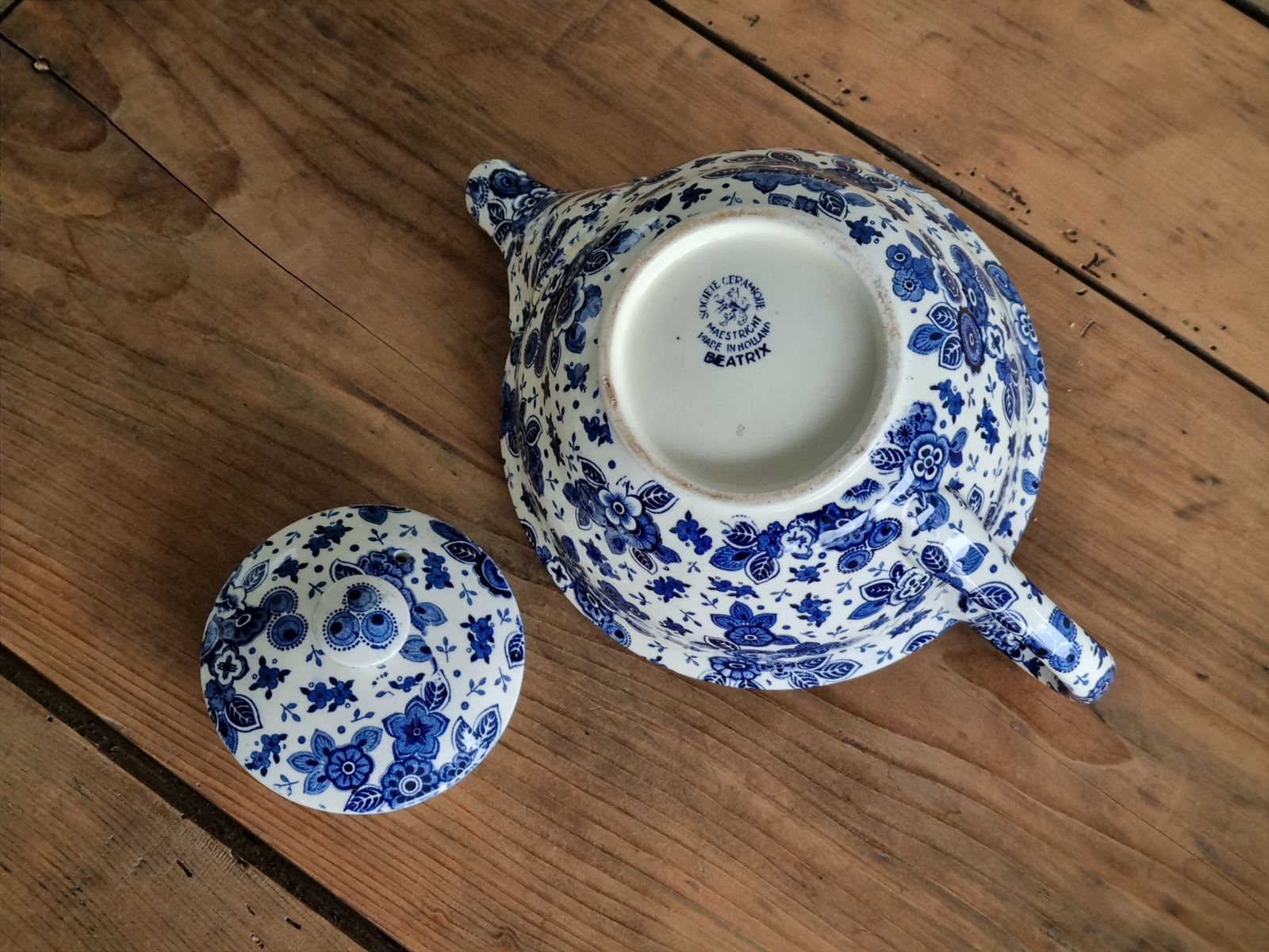 Beatrix Societe Ceramique Theepot (schaafje onderkant tuit)