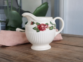 Wedgwood Moss Rose Roomkannetje (gewoon model)