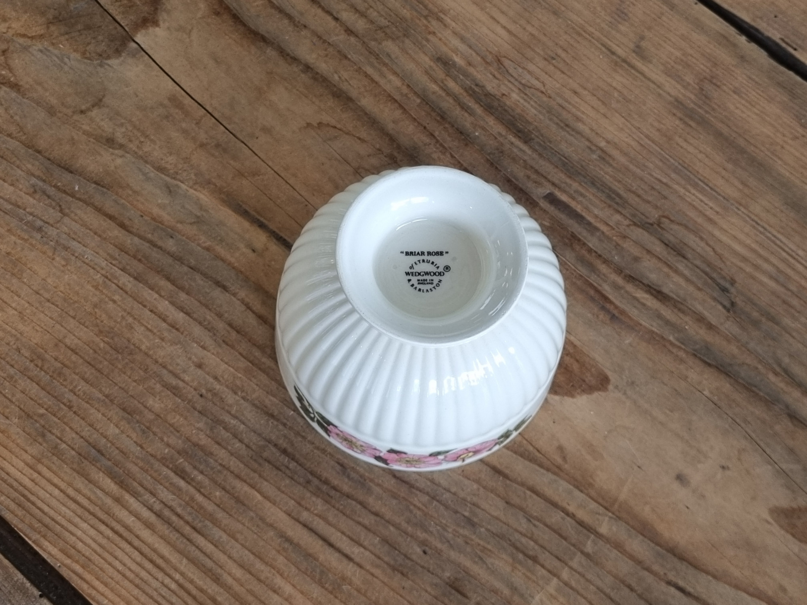 Wedgwood Briar Rose Kommetje op voet 9,5 cm