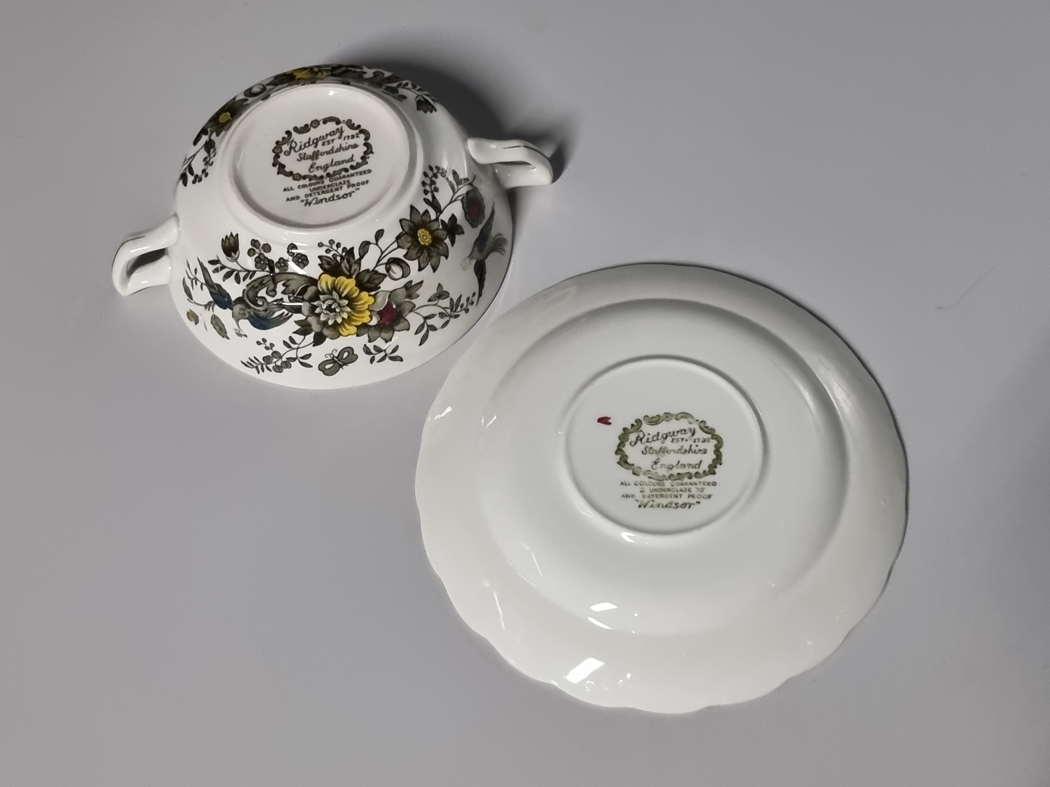 Engels Ridgway Windsor groen gekleurd soepkom met schotel