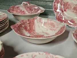 Engels rood  Johnson Bros Olde English Countryside Eetservies 8-pers