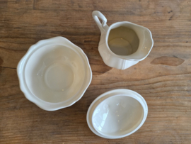 Wedgwood  Queen's Shape Queen's Plain Roomstel (groot model)
