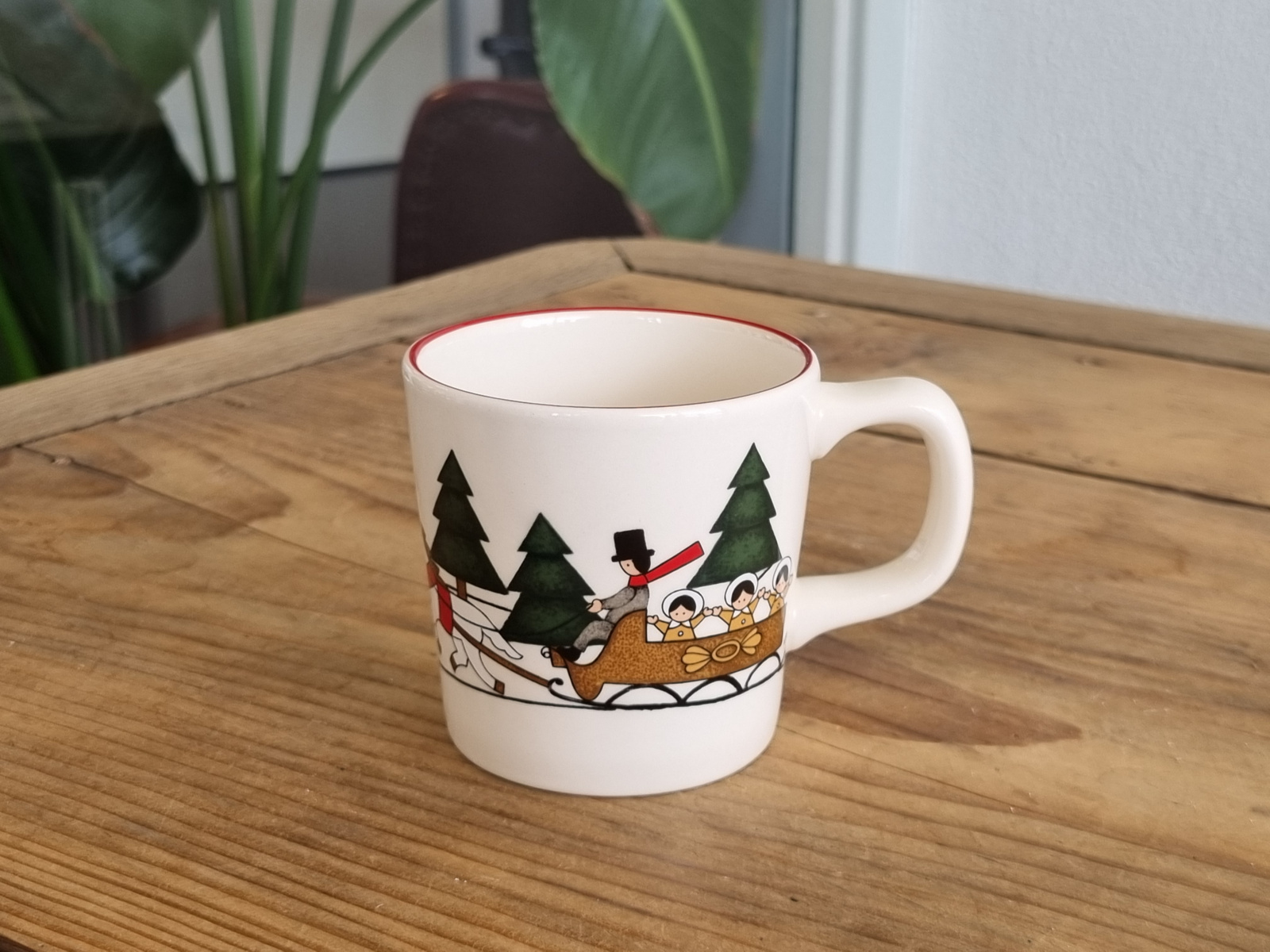 Engels Mason's Christmas Village 1983 Kerstservies Beker met oor