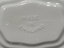 Engels rood Johnson Bros Old Britain Castles sauskom op vaste onderschotel