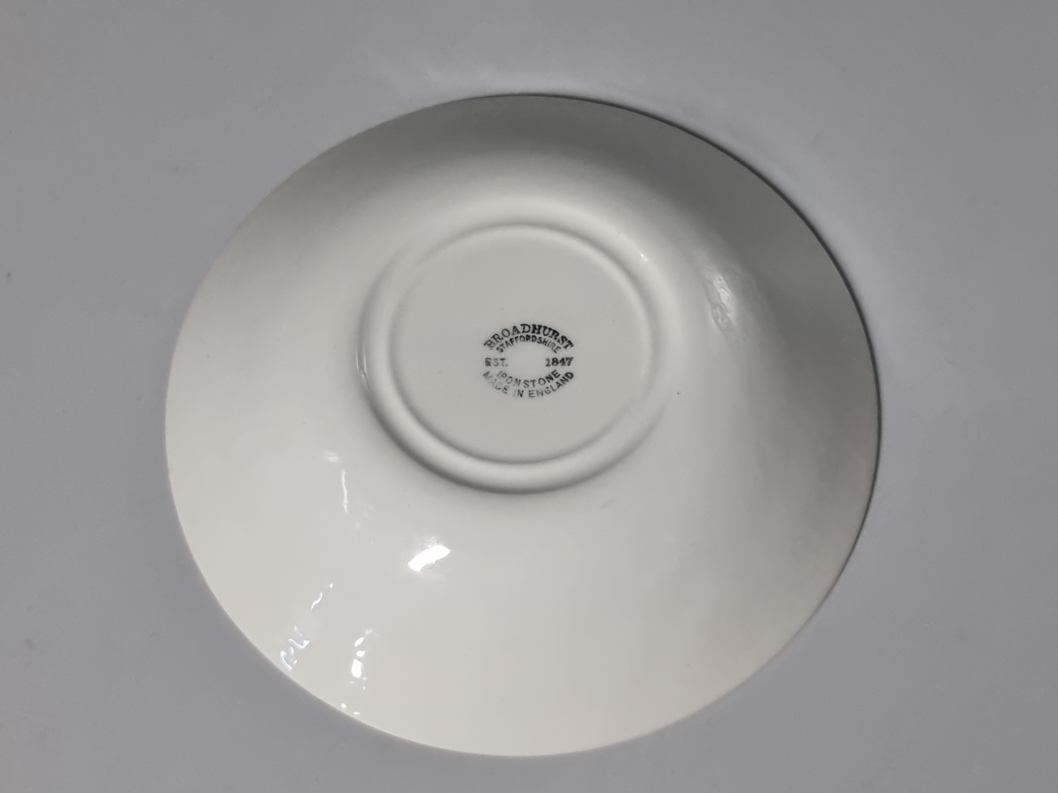 Engels rood Broadhurst The Constable Series schaal of bord 20 cm