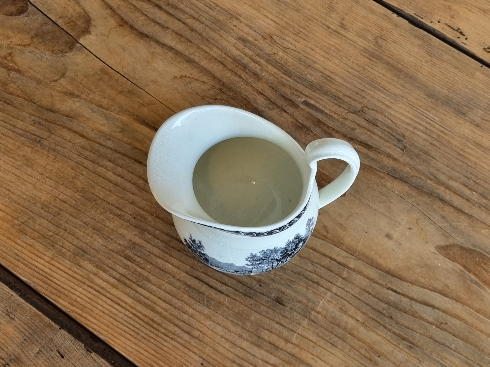 Wedgwood Lugano Roomkannetje (lang oor)