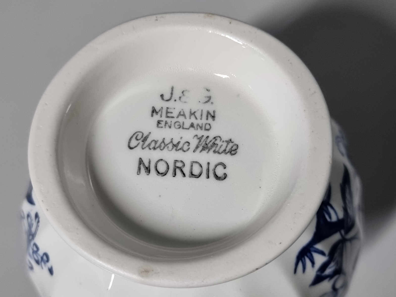 Engels blauw Meakin Blue Nordic Schenkkannetje 9 cm