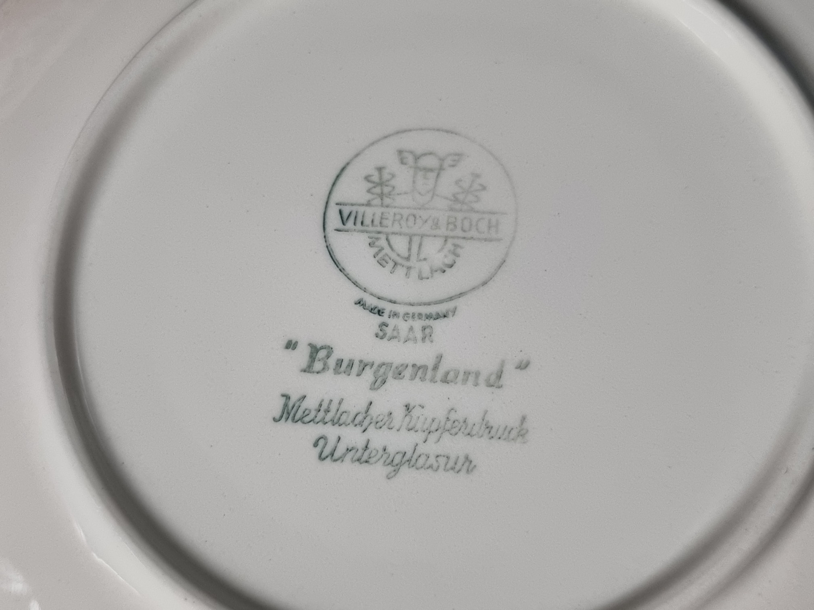 Villeroy en Boch Burgenland rood Soepkom (rond oortje) op onderschotel