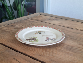 Frans Sarreguemines Enfants Ontbijtbordje 20 cm (afb. Bankje) met Duits stempel
