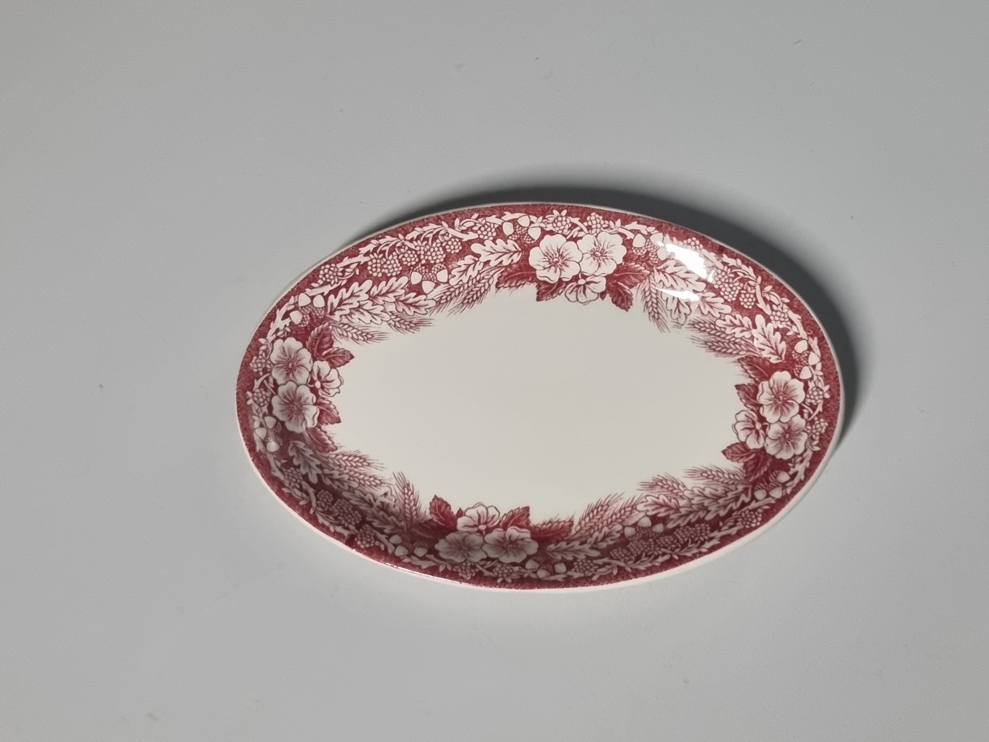 Engels rood Broadhurst The Constable Series ovaal schaaltje 19,5 cm
