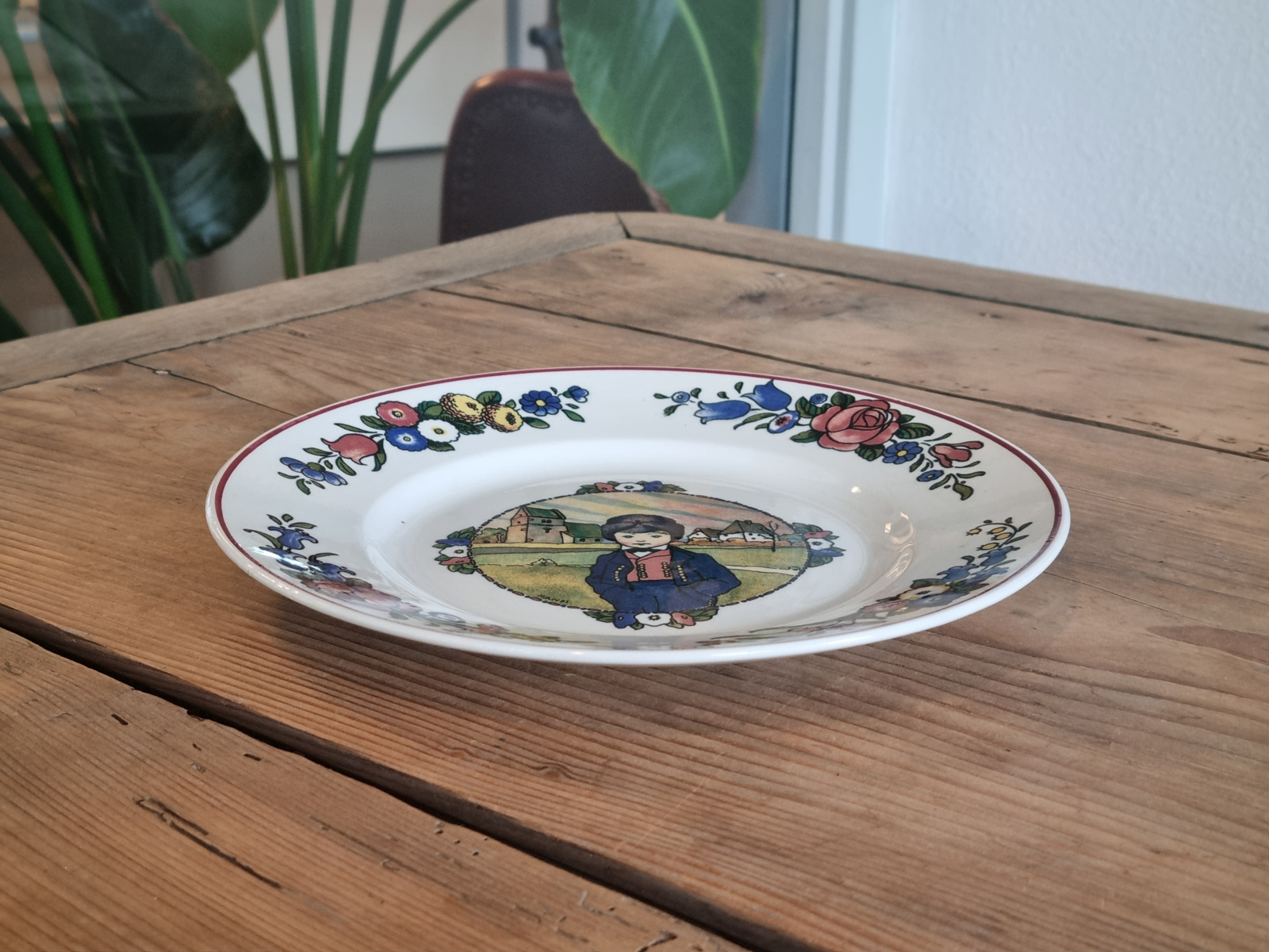 Frans Sarreguemines Hansi Annales Bordje 22 cm