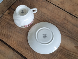 Verkocht = Wedgwood Briar Rose thee bouillon kop en schotel Ø 10,5 cm