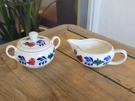 Boerenbont Boch theeservies model Zeeland 8 personen (zwart stempel)