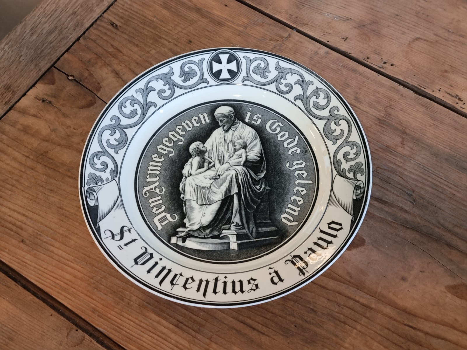 Wandbord Societe Ceramique Vincentius à Paulo 23,5 cm (grijs)