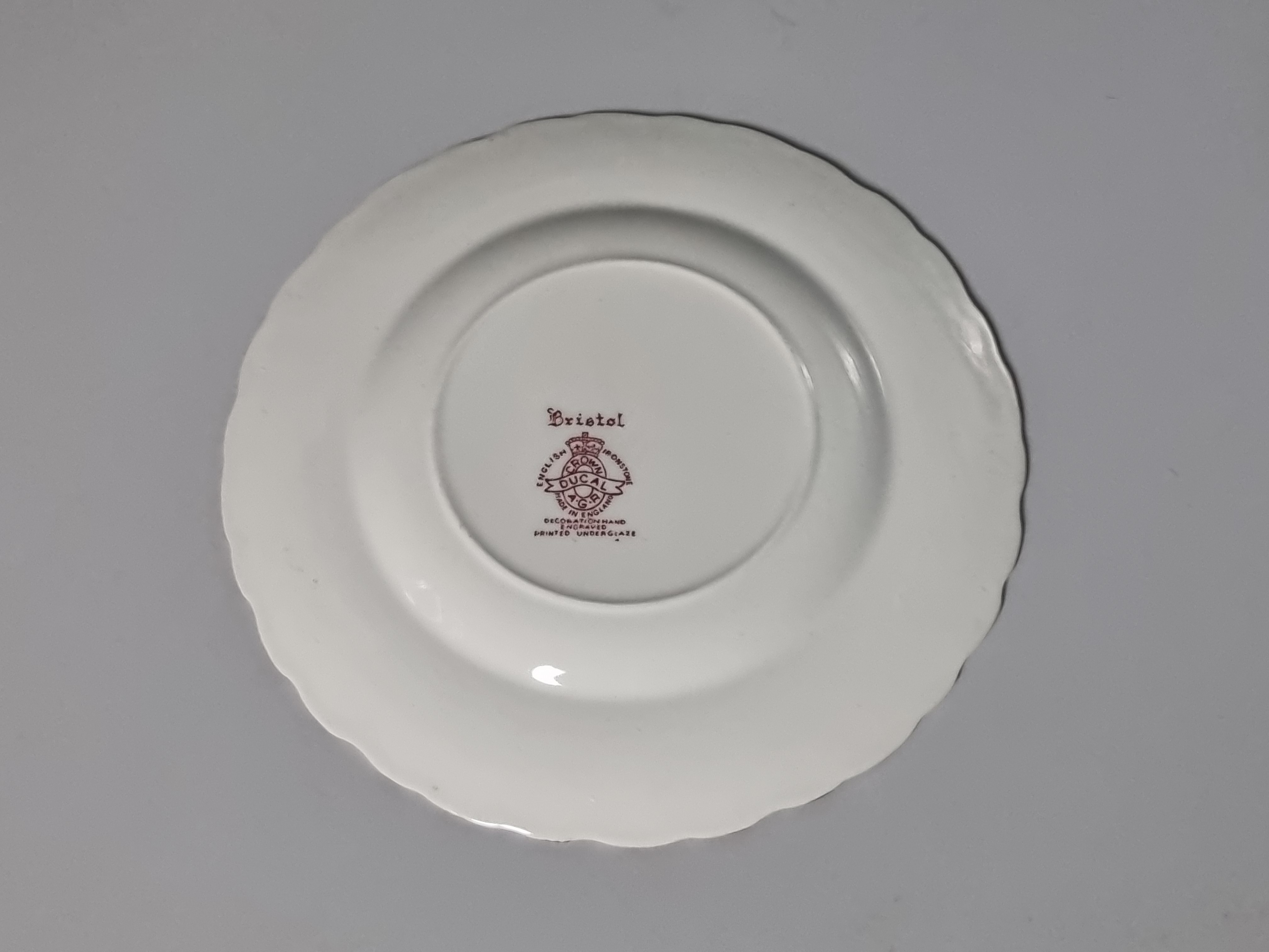 Engels rood Crown Ducal Bristol Ontbijtbordje 20 cm