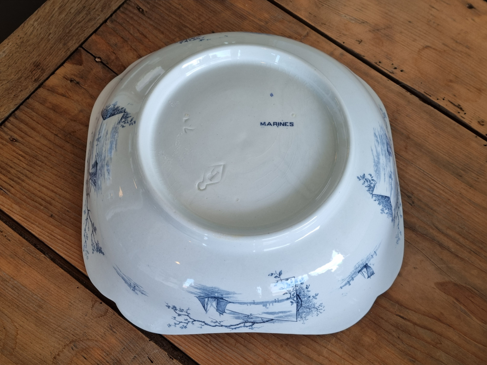 Verkocht = Petrus Regout Marines donkerblauw hoge vierkante Schaal 27 cm