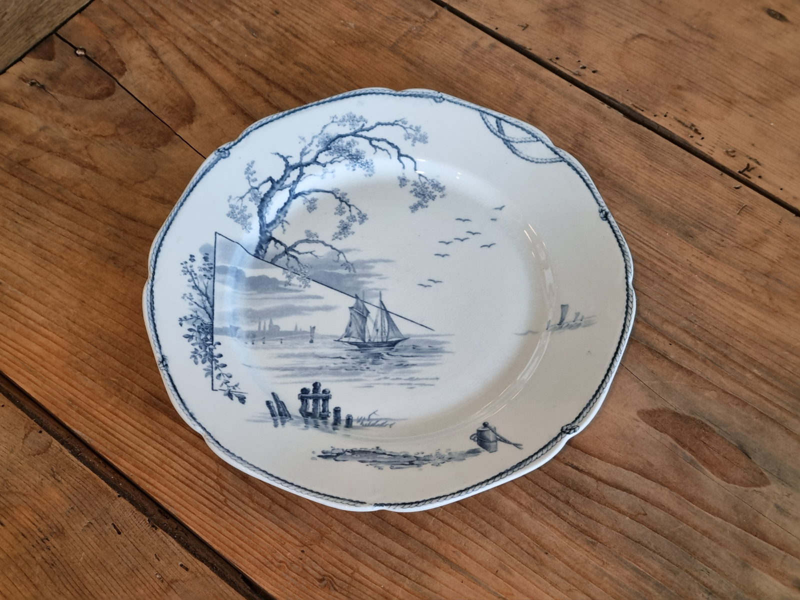 Petrus Regout Marines donkerblauw plat dinerbord 23,5 cm (hoekig model, horizon)