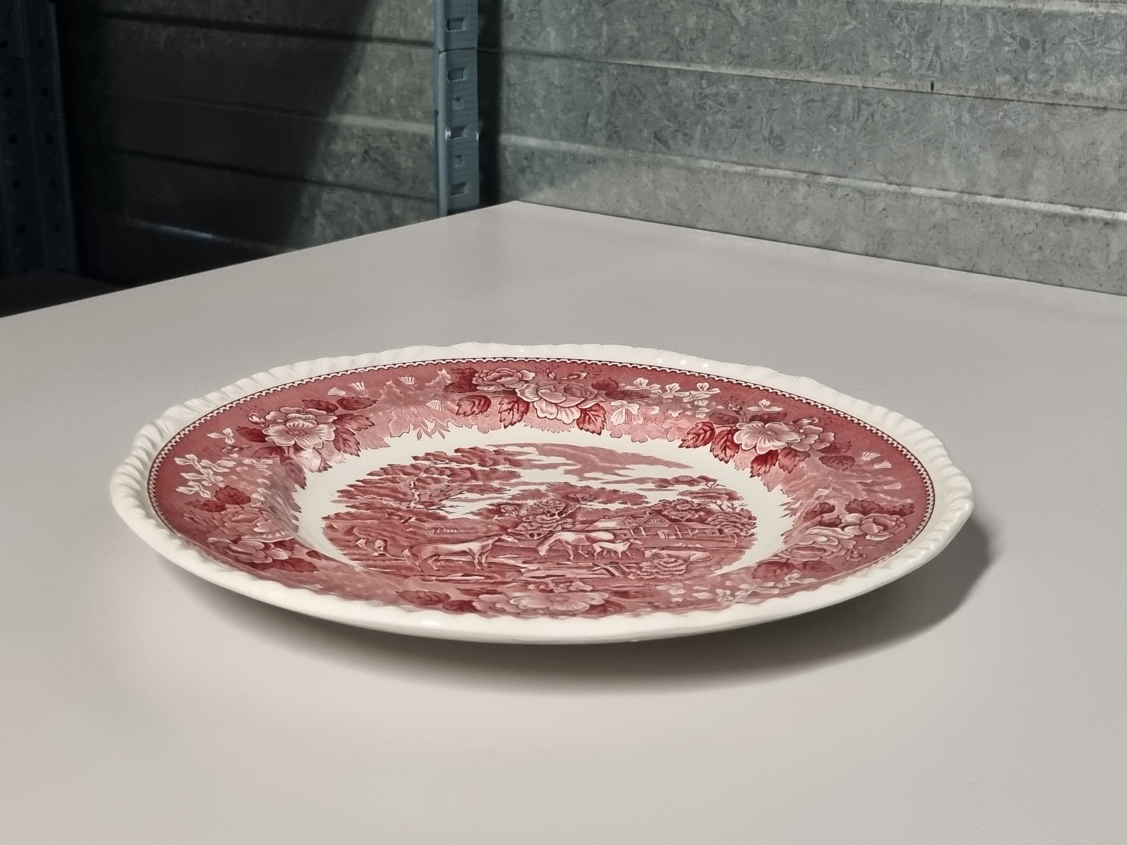 Engels rood Wedgwood Adams English Scenic plat dinerbord 26,5 cm (golvend randje)
