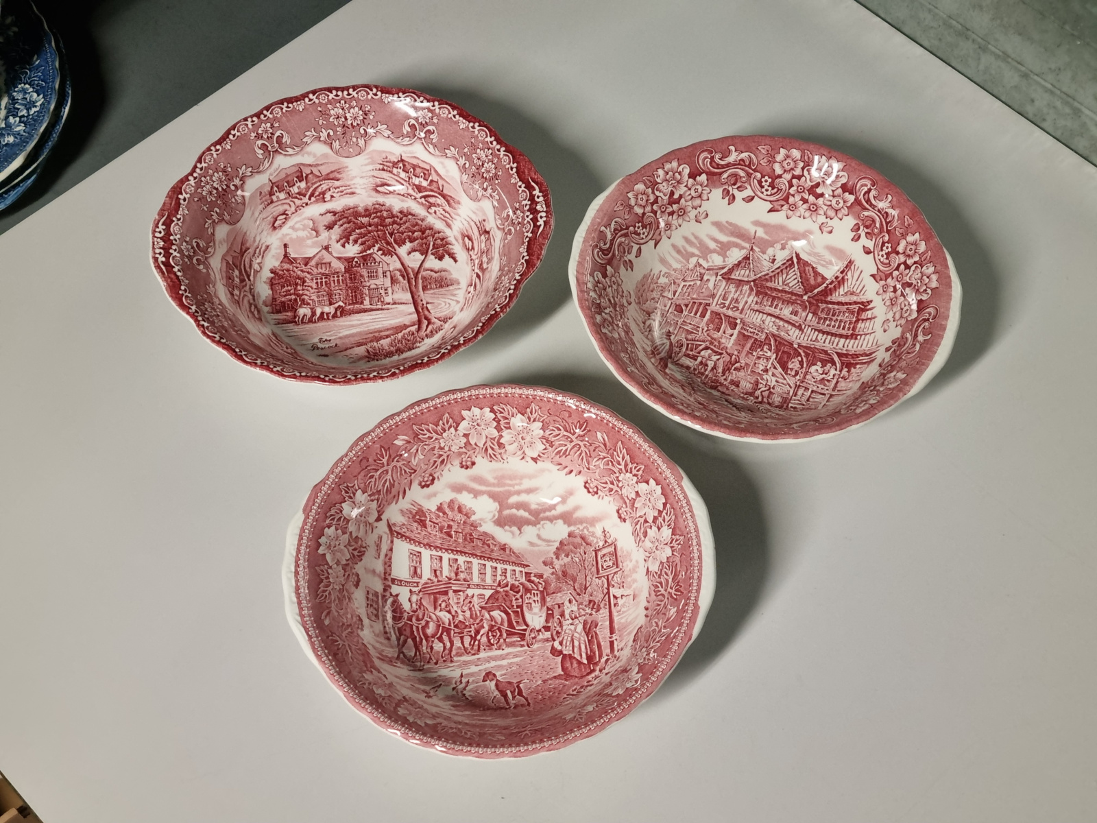 Engels rood Set 3x mix & match hoge ronde schaal