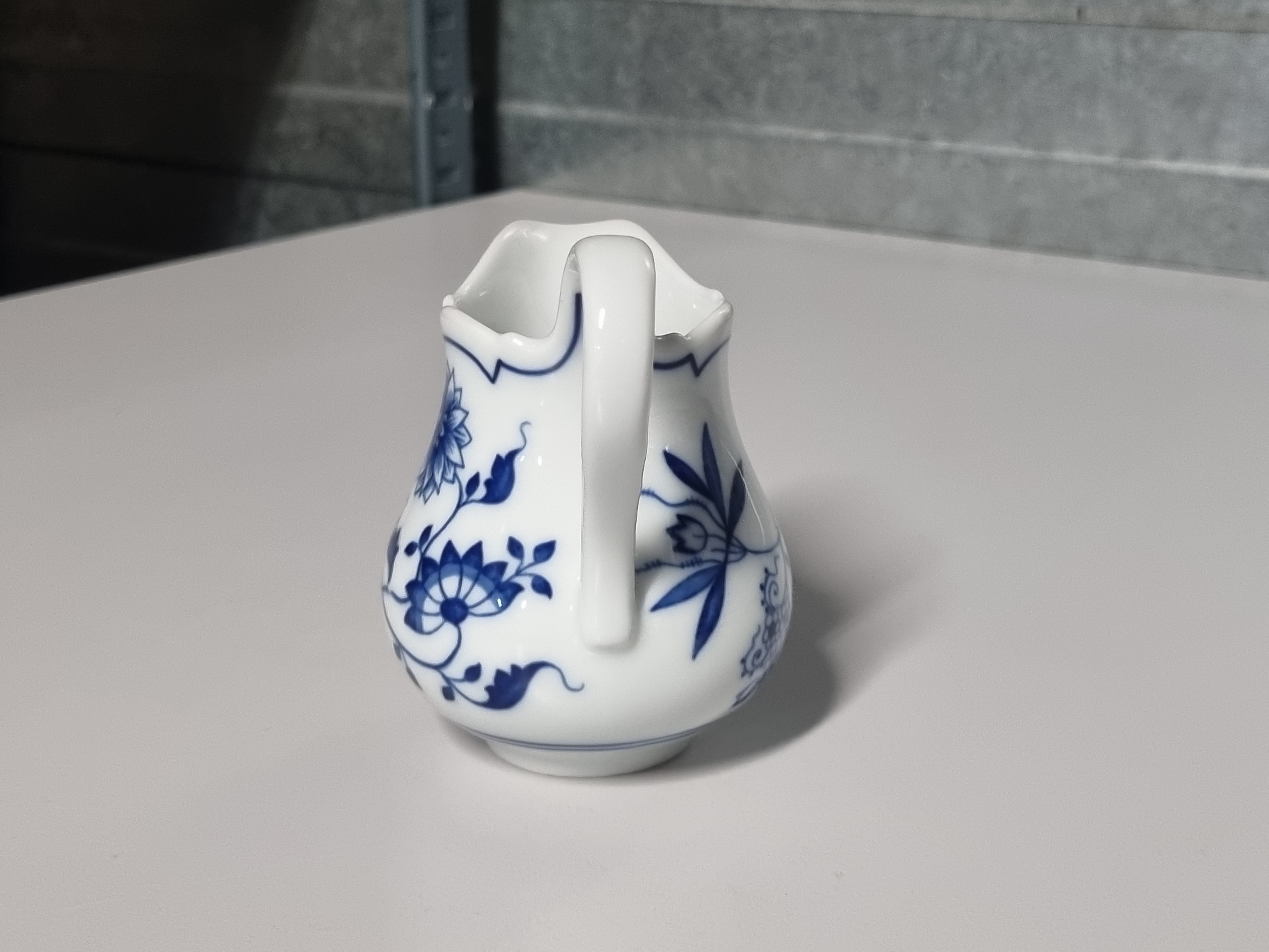 Zwiebelmuster Hutschenreuther kannetje 8,5 cm