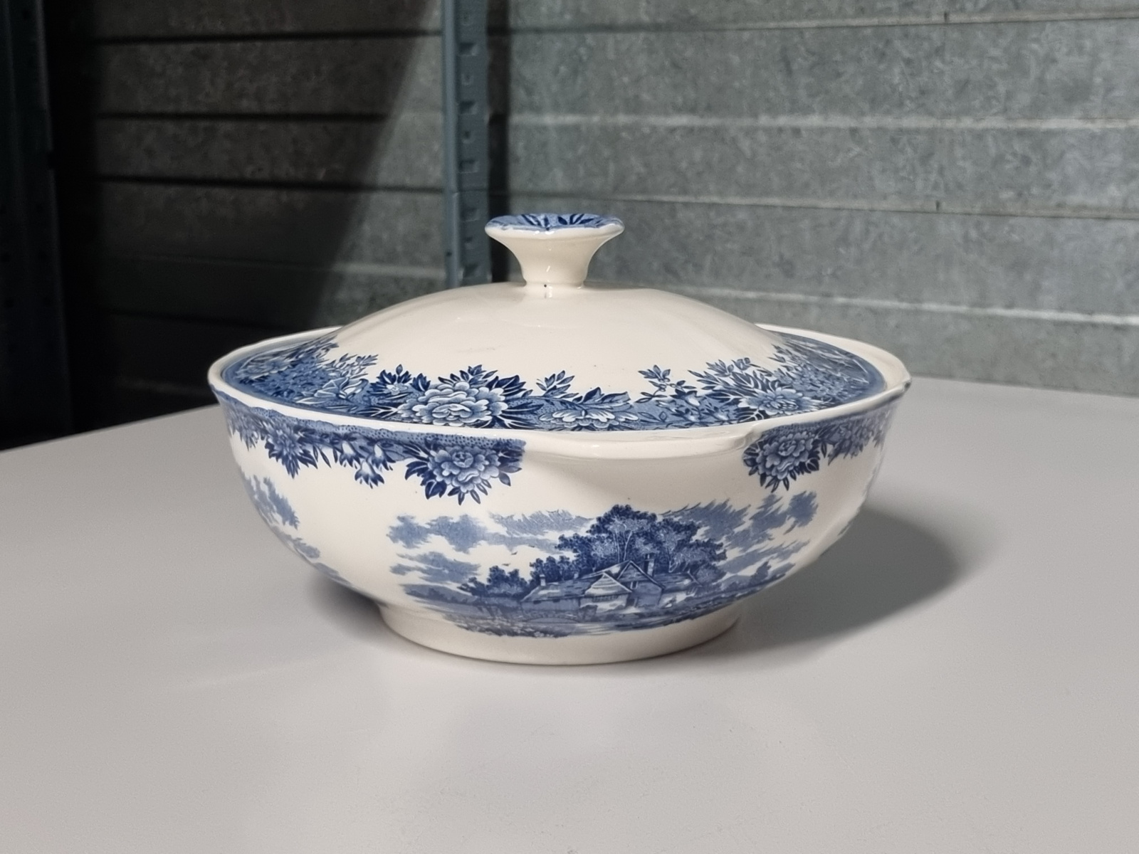 Engels blauw Alfred Meakin English Village dekschaal terrine