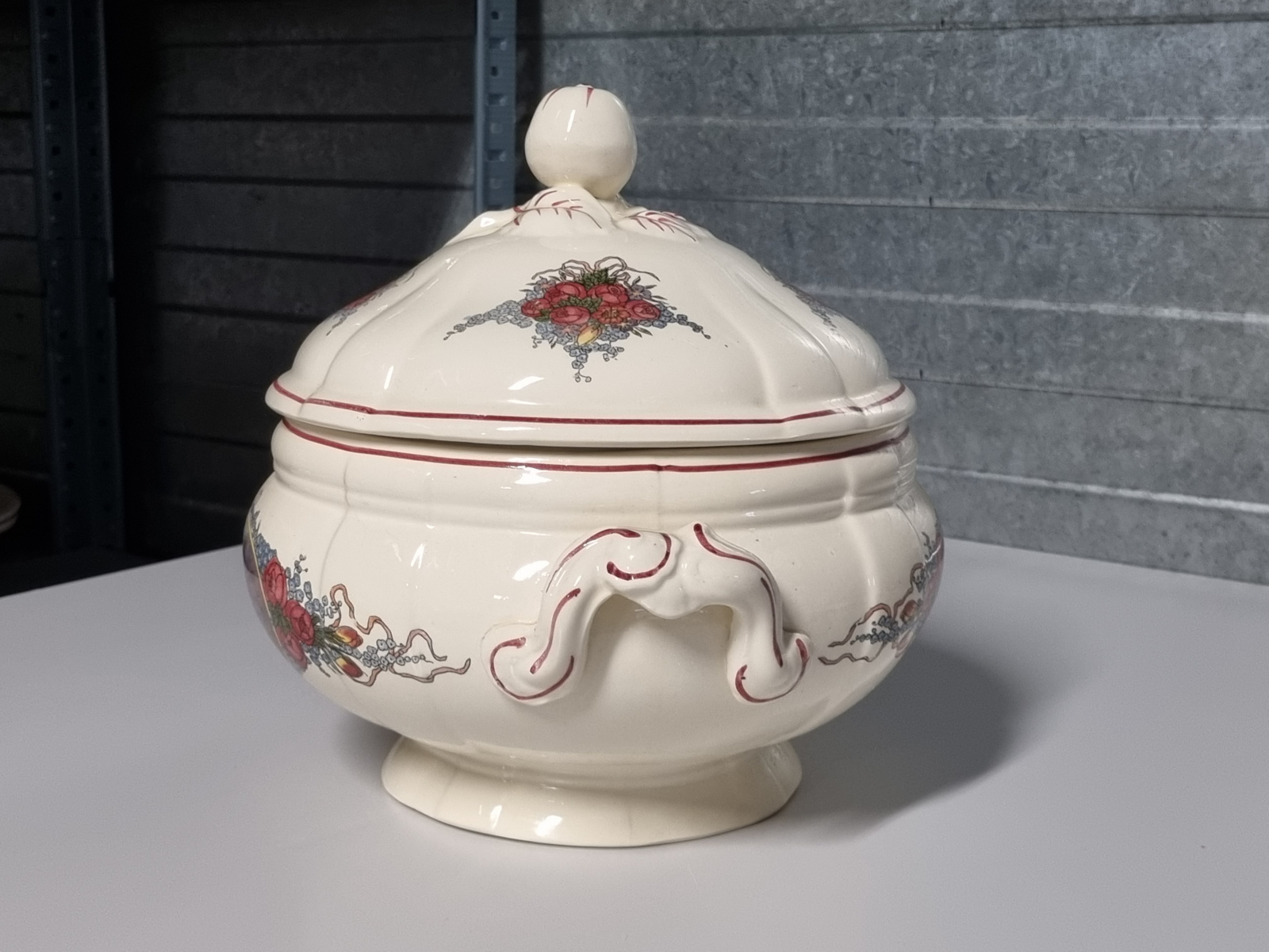 Frans Sarreguemines Obernai Dekschaal Terrine (hoog 13,5 cm)