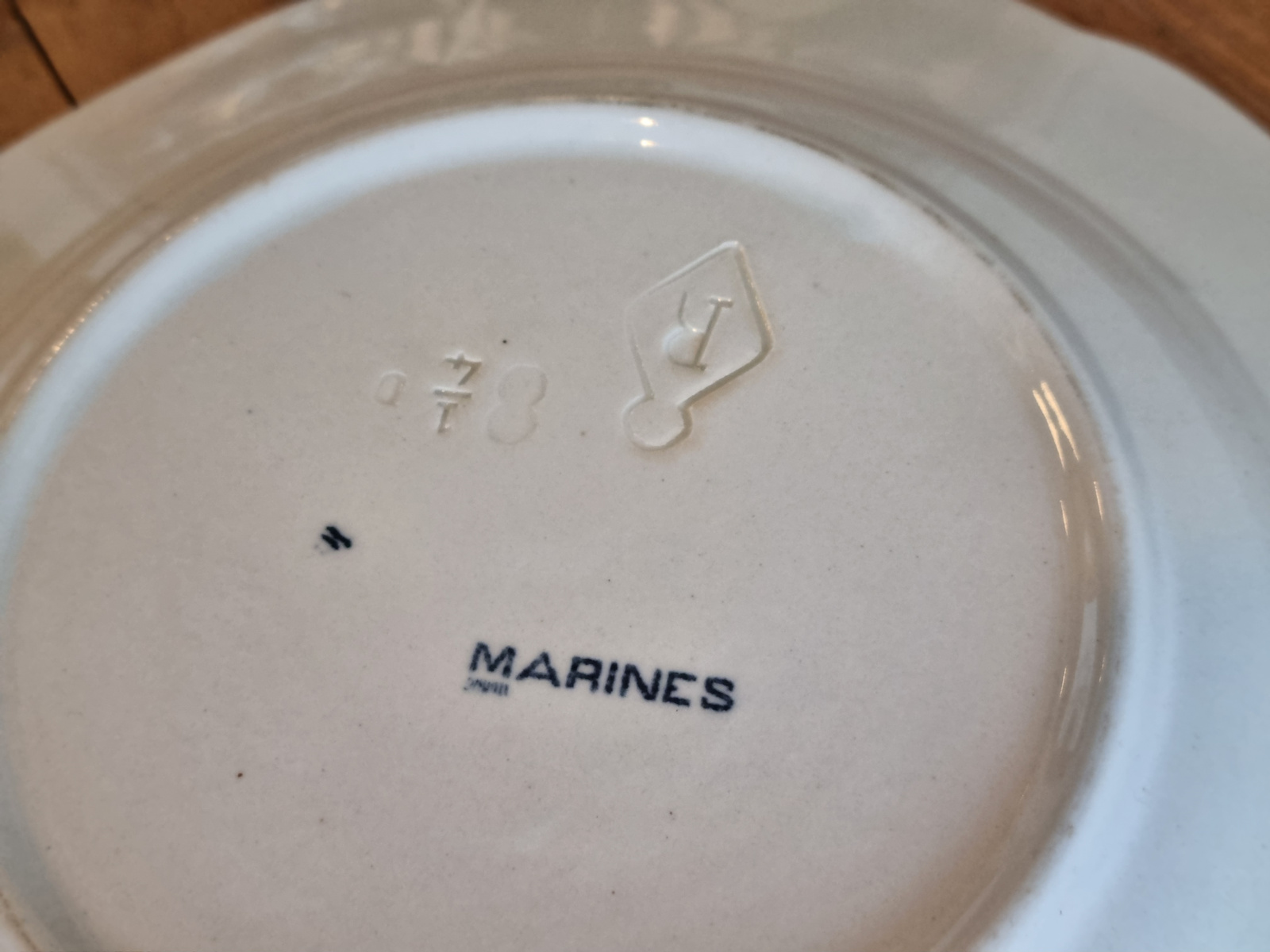 Verkocht = Petrus Regout Marines donkerblauw diep bord 23,5 cm (hoekig model, horizon)