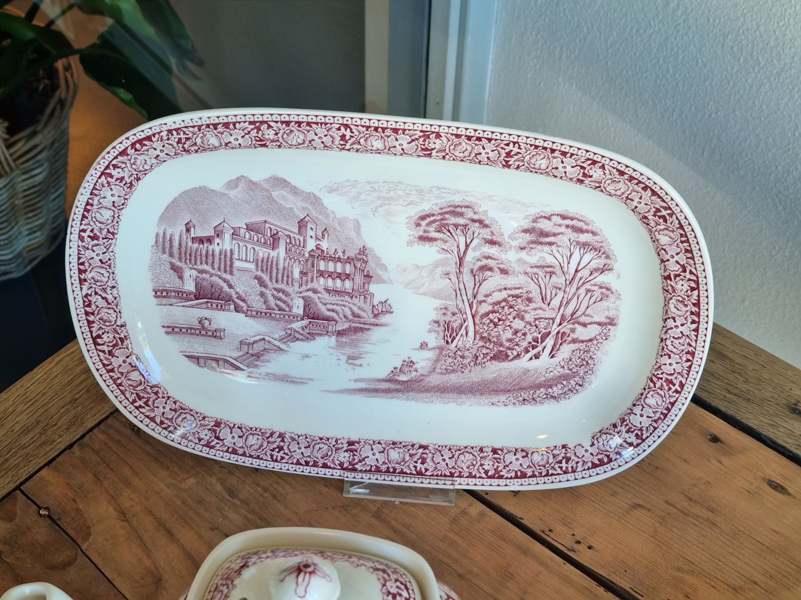 Regout Castillo Old England rood Koffieservies Theeservies 6-pers.