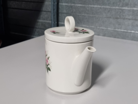 Villeroy en Boch Theepot met roosjes nr. 3