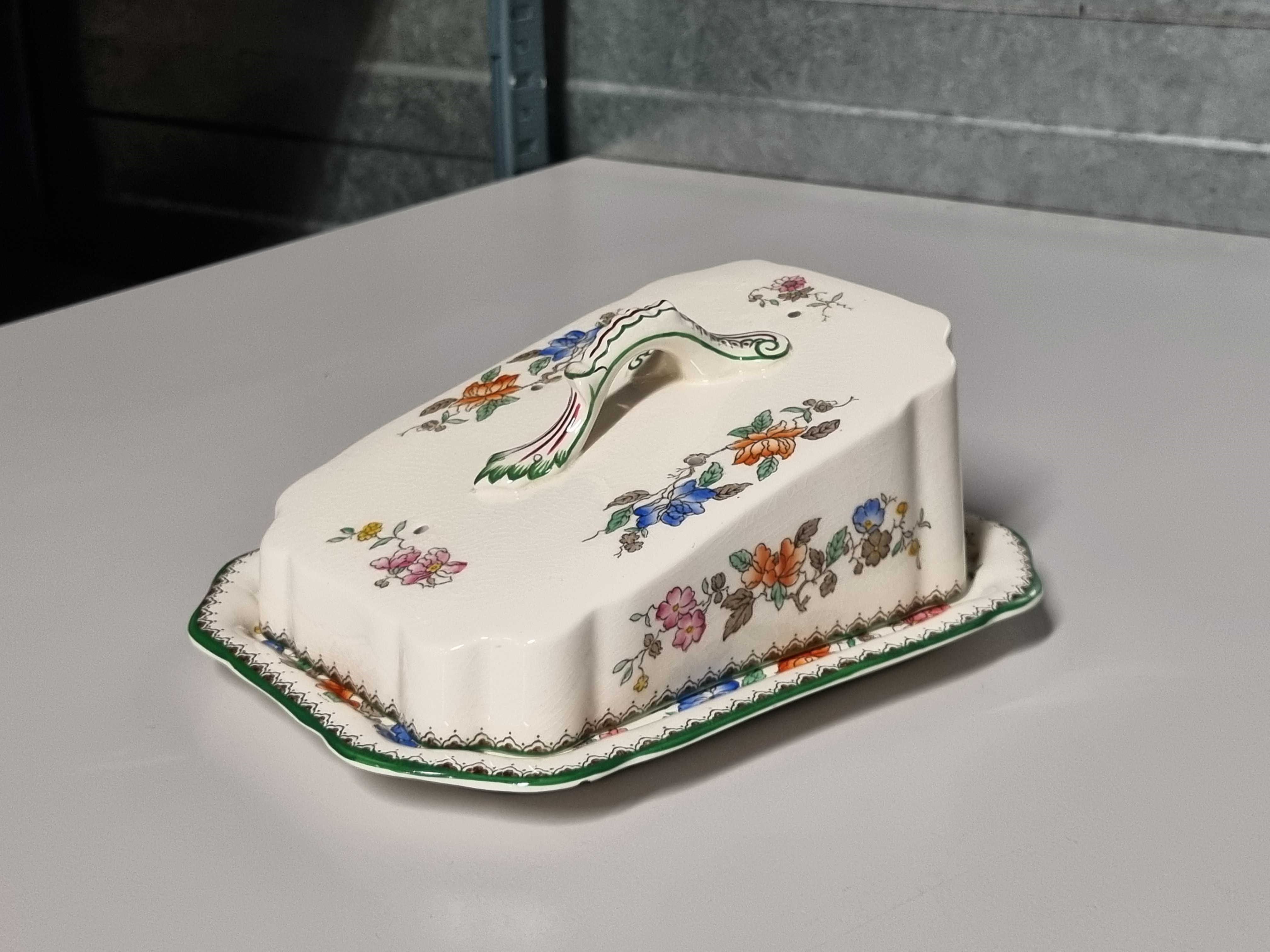 Engels Spode Copeland Chinese Rose kaasstolp boterstolp