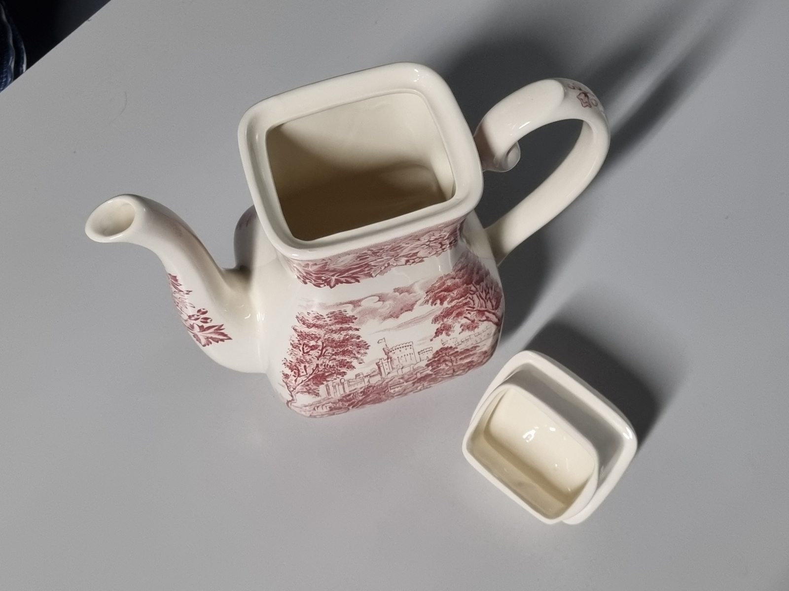 Engels rood English Ironstone Tableware EIT Koffiepot 1,2 liter (castles)