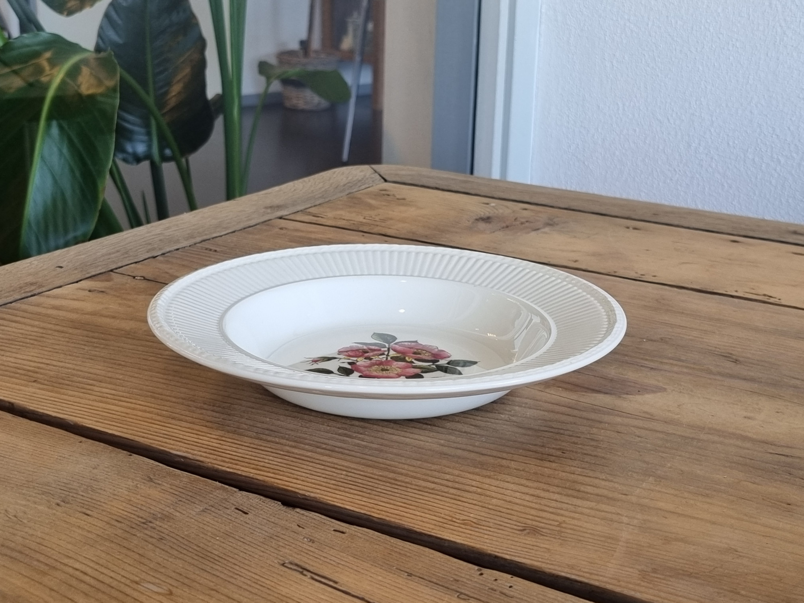 Wedgwood Briar Rose Diep Pasta Curry Bord 20,5 cm