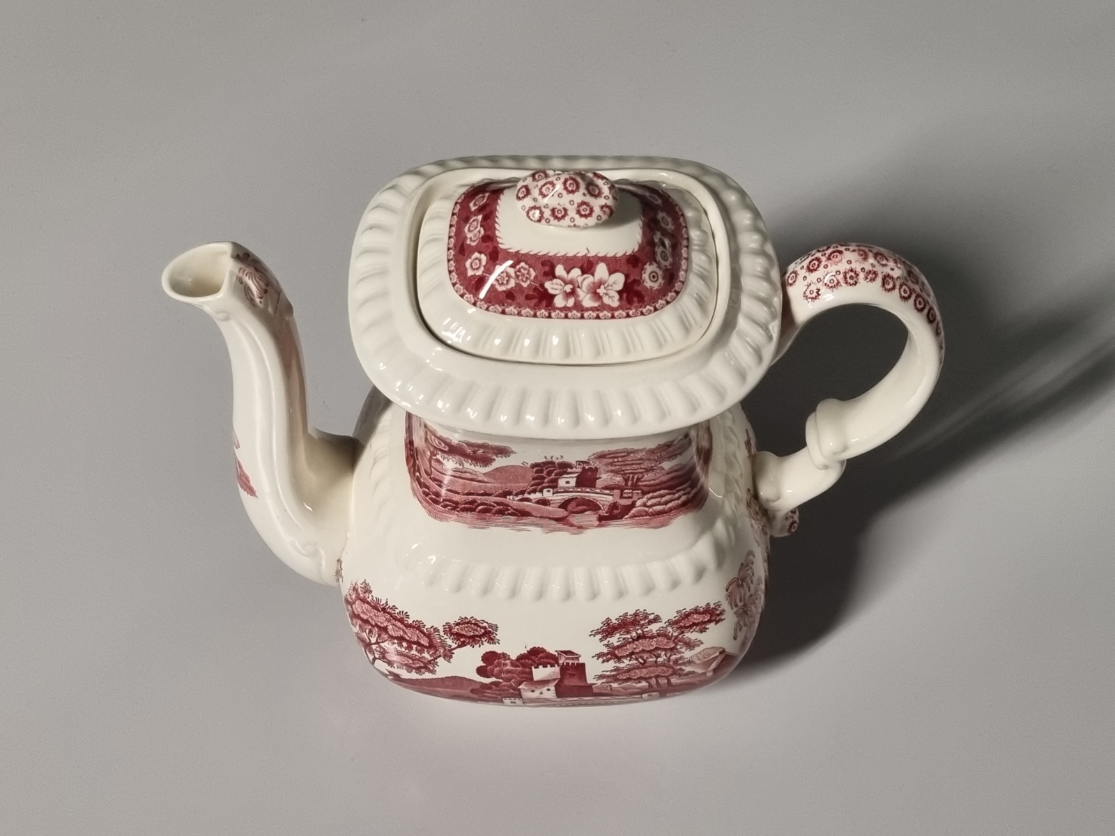 Engels Copeland Spode's Tower rood Koffiepot