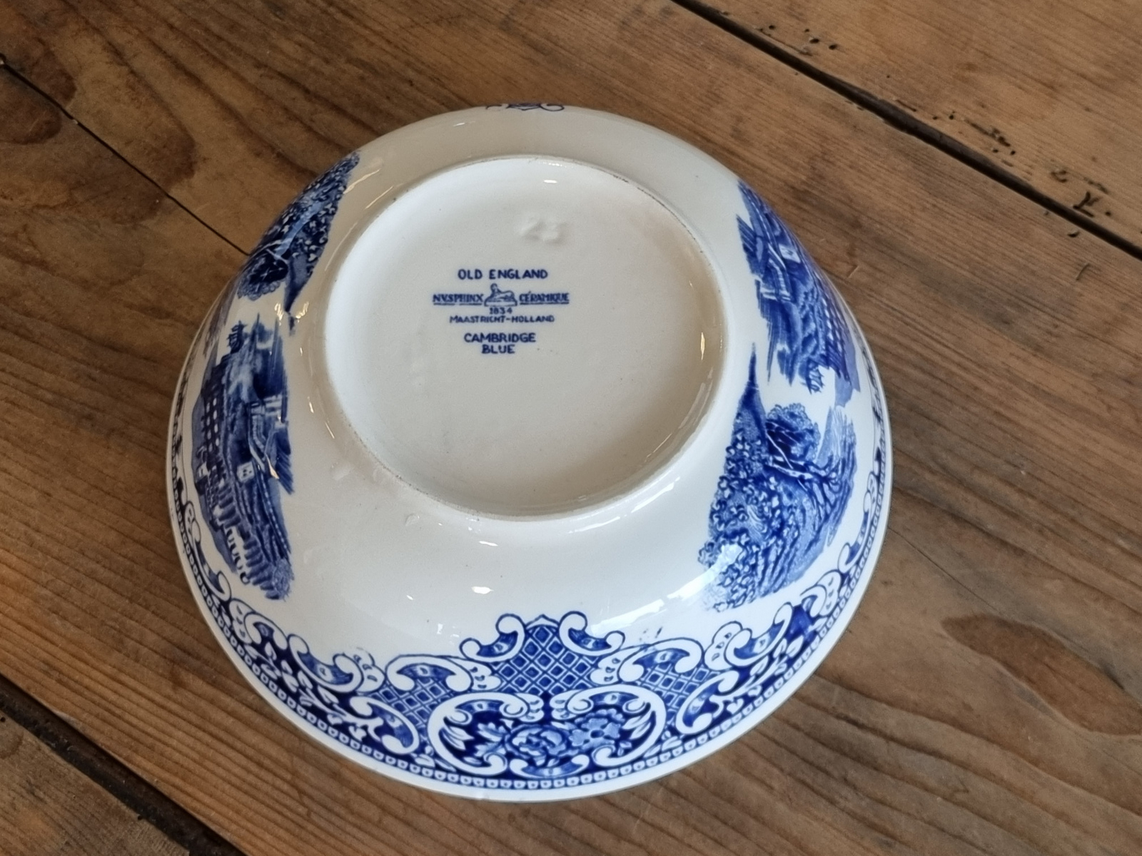 Regout Castillo Old England blauw hoge ronde schaal 22,5 cm